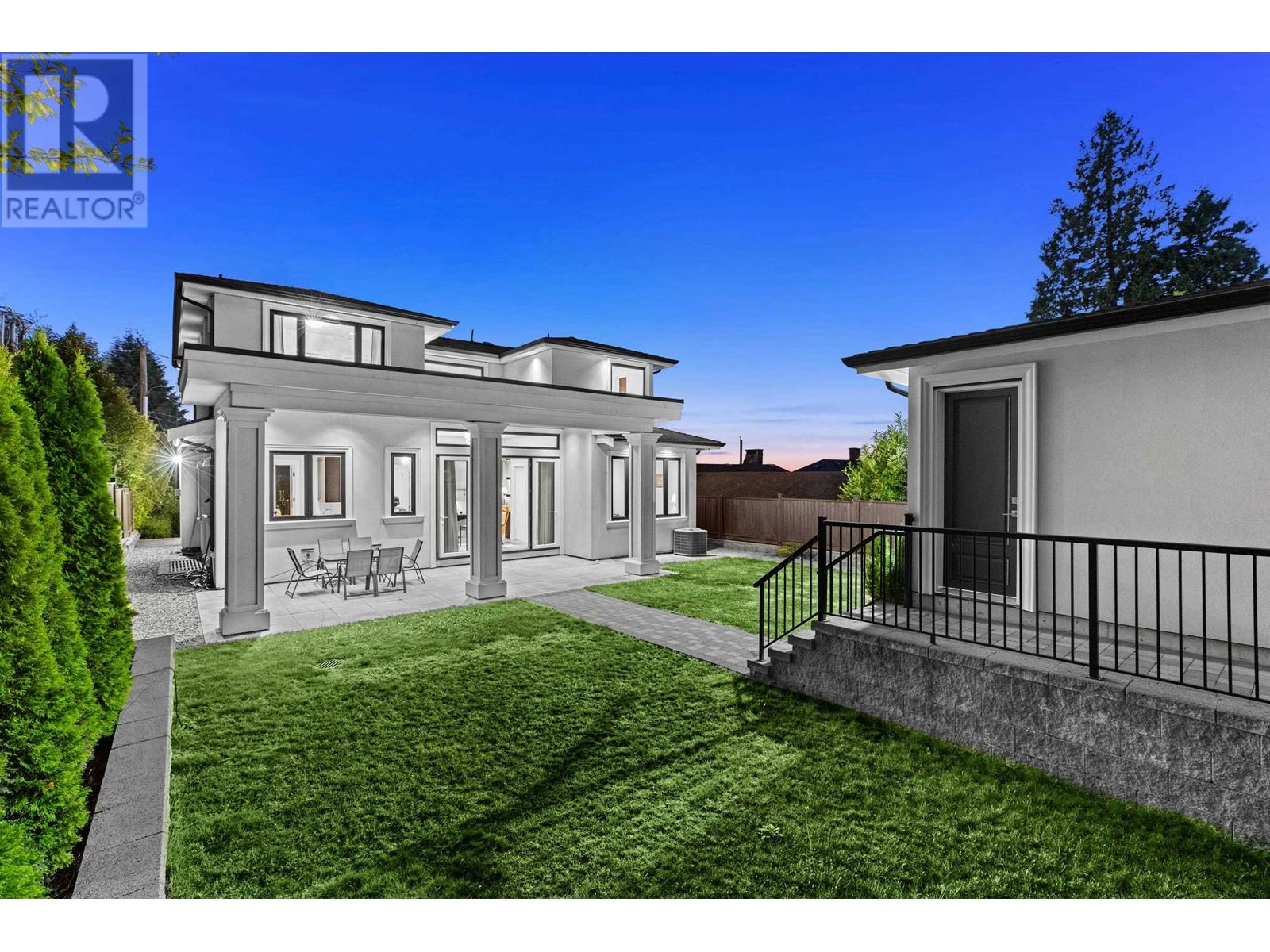 1115 FULTON AVENUE, West Vancouver