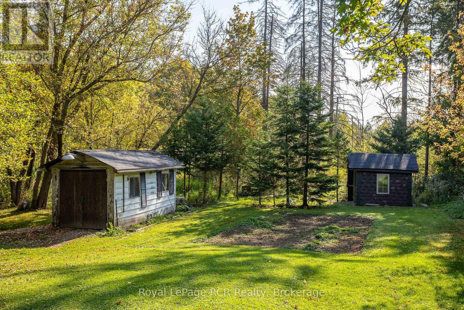 Photo 35 of 30 Victoria Street W, Southgate ON