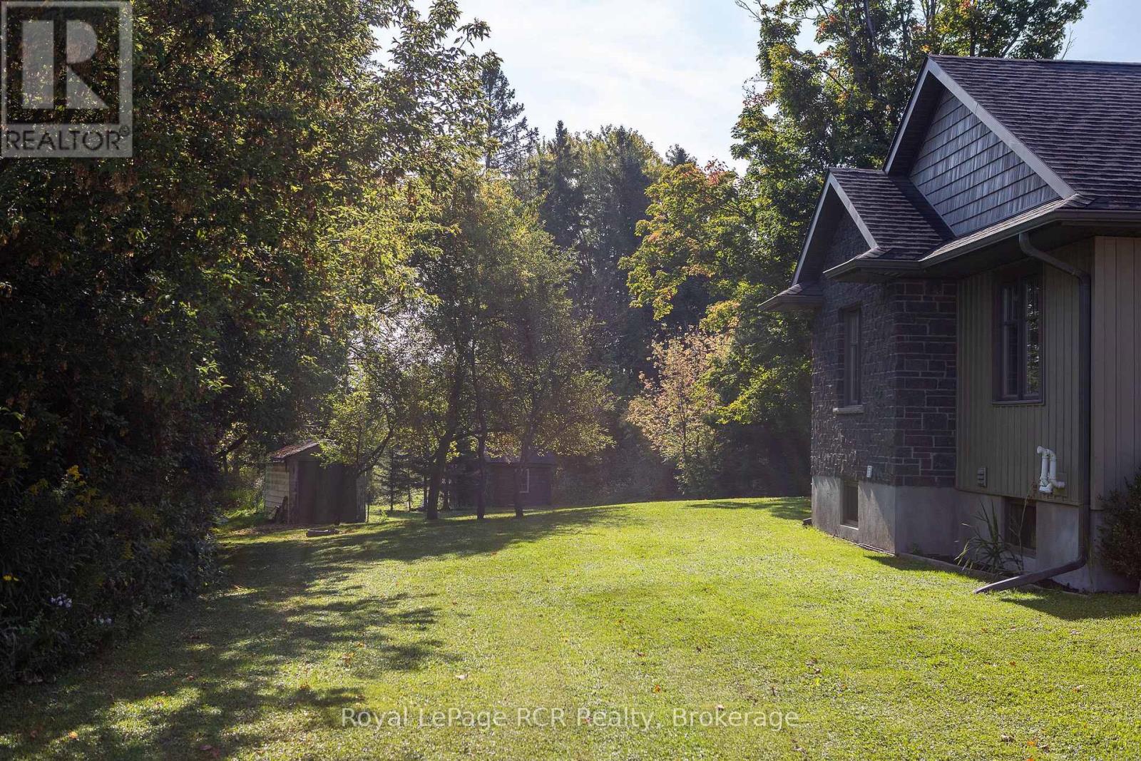 Photo 38 of 30 Victoria Street W, Southgate ON