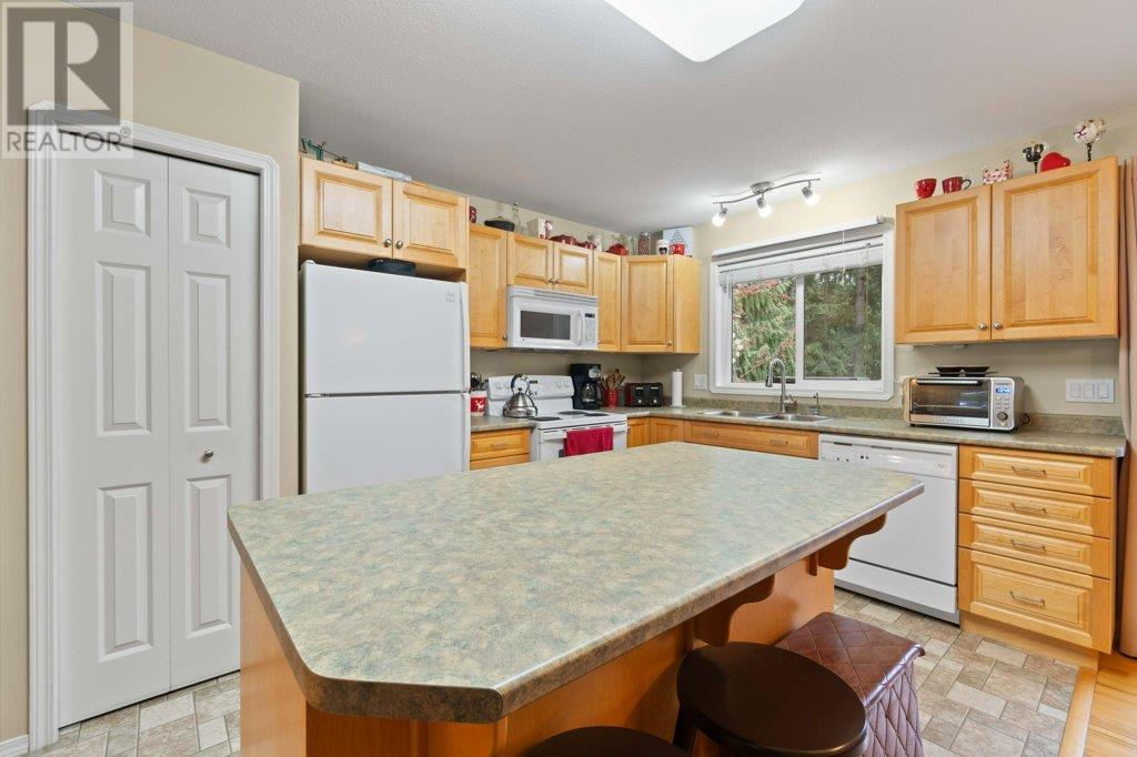  2207 Lakeview Drive, Blind Bay