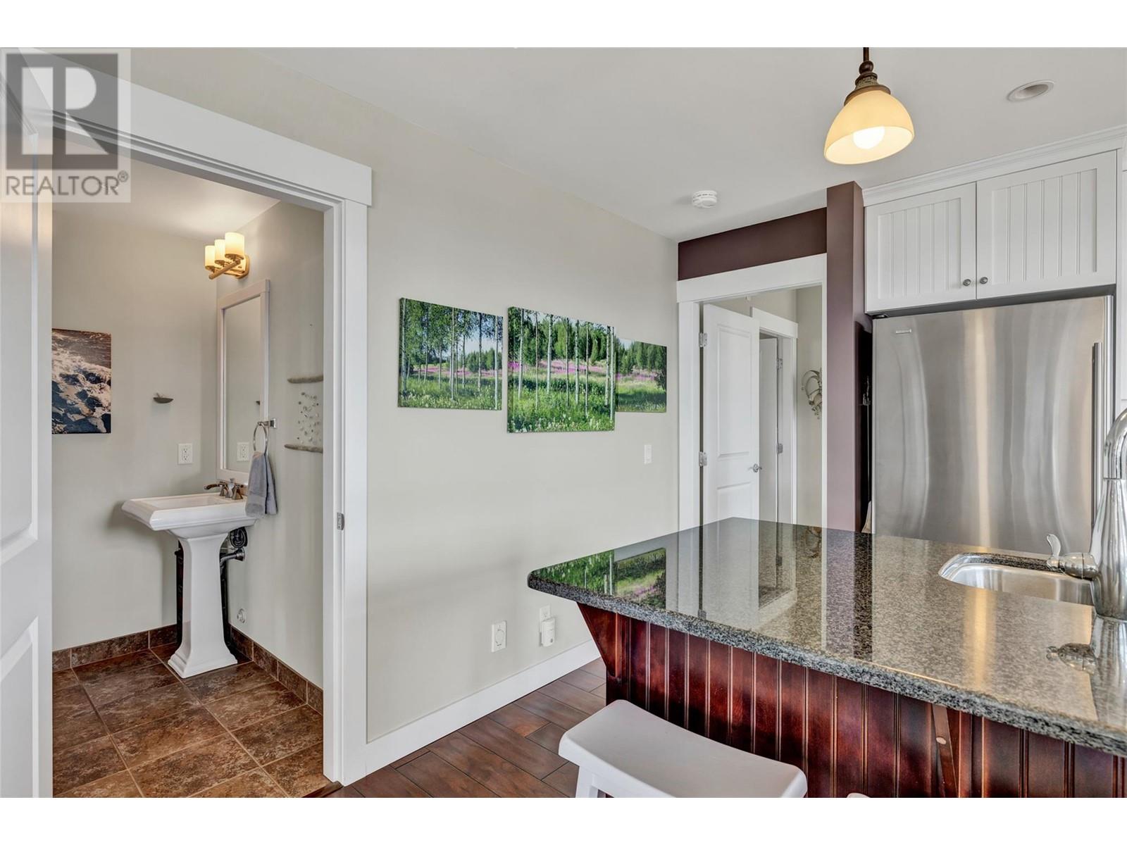 305 2901 Abbott Street, Kelowna