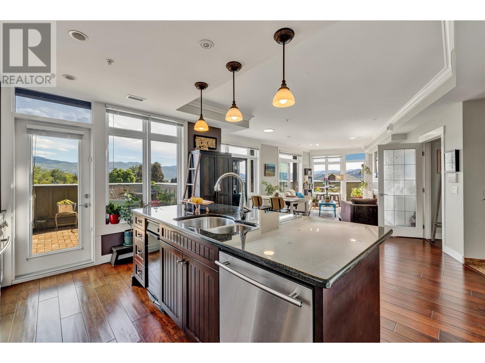 305 2901 Abbott Street, Kelowna