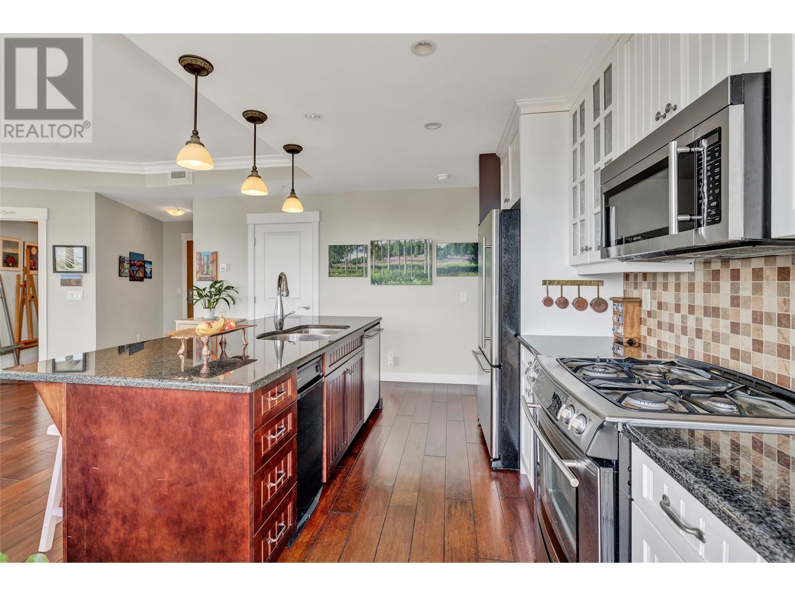 305 2901 Abbott Street, Kelowna
