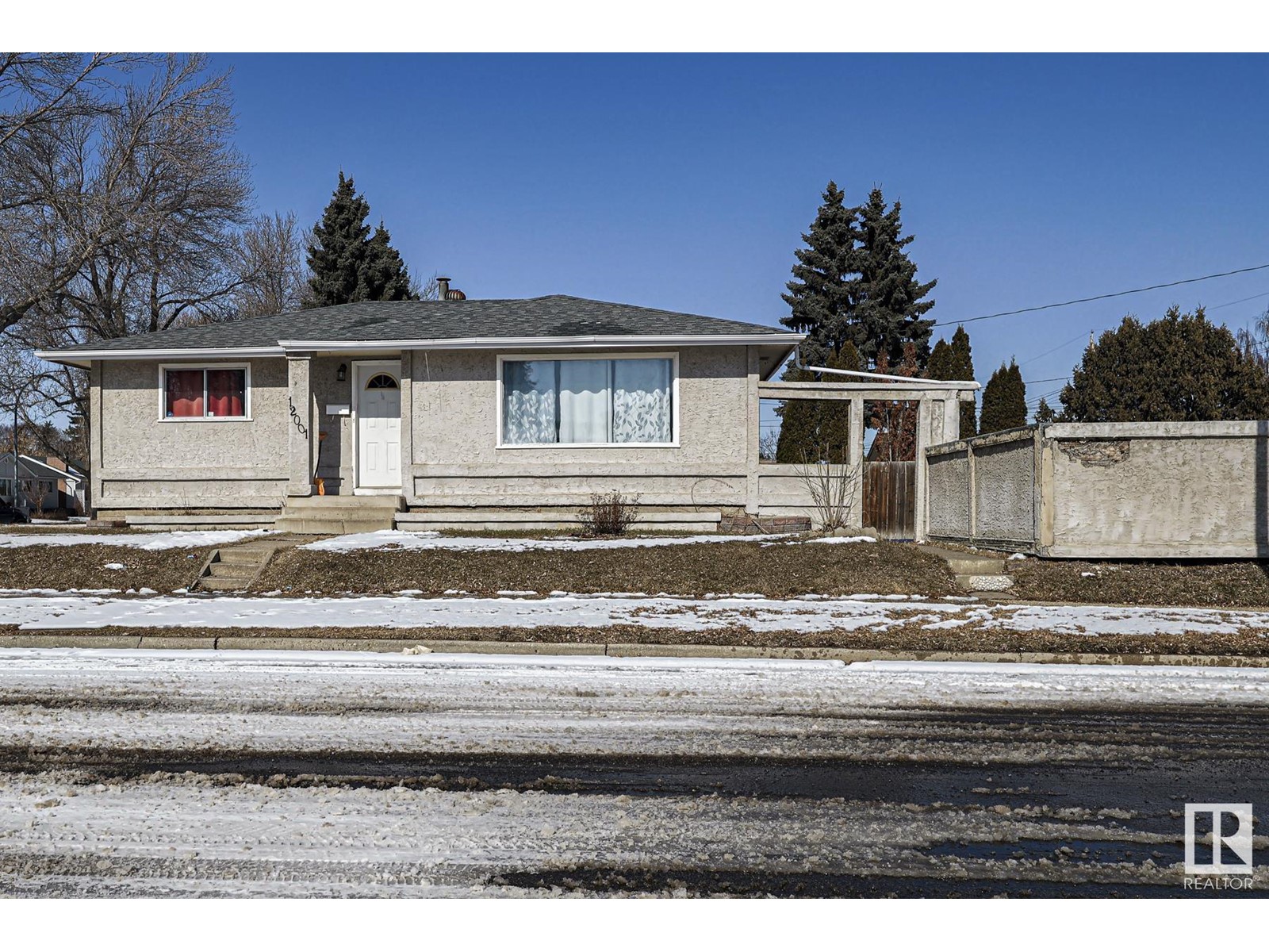12001 37 ST NW, Edmonton