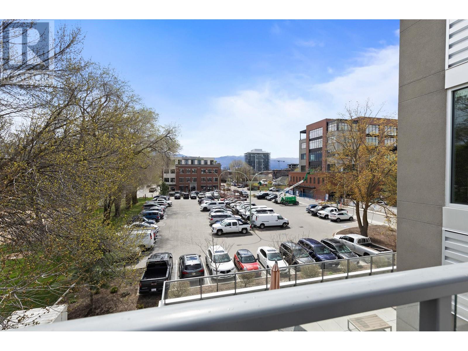 303 590 McKay Avenue, Kelowna