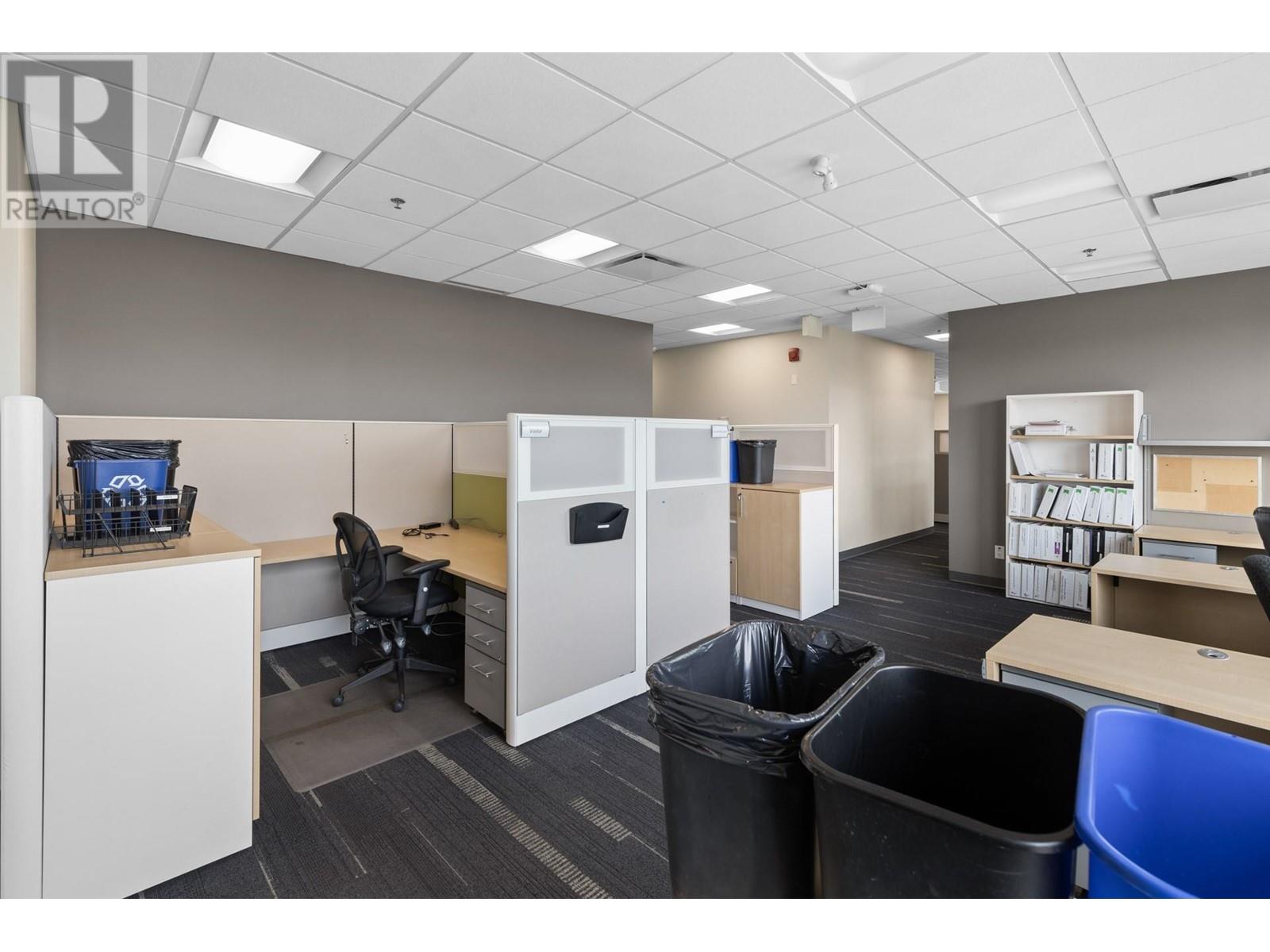 303 590 McKay Avenue, Kelowna