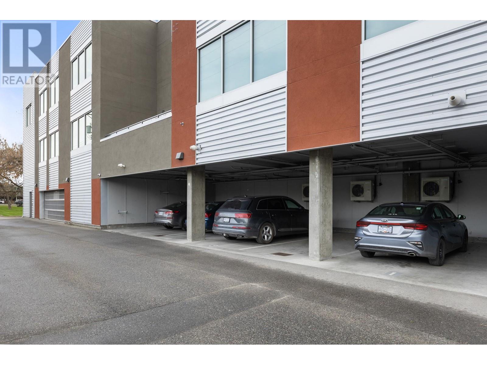 303 590 McKay Avenue, Kelowna
