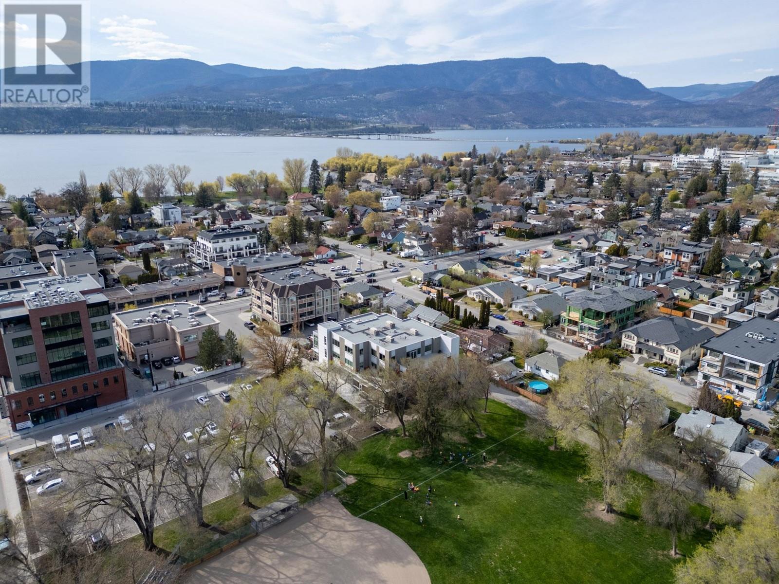 303 590 McKay Avenue, Kelowna