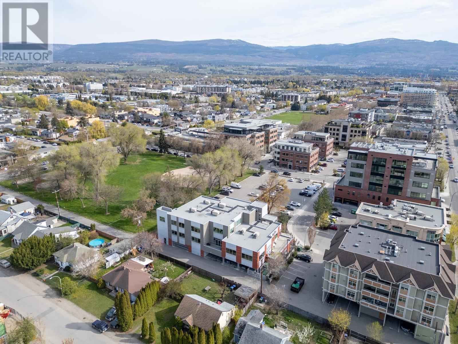 303 590 McKay Avenue, Kelowna