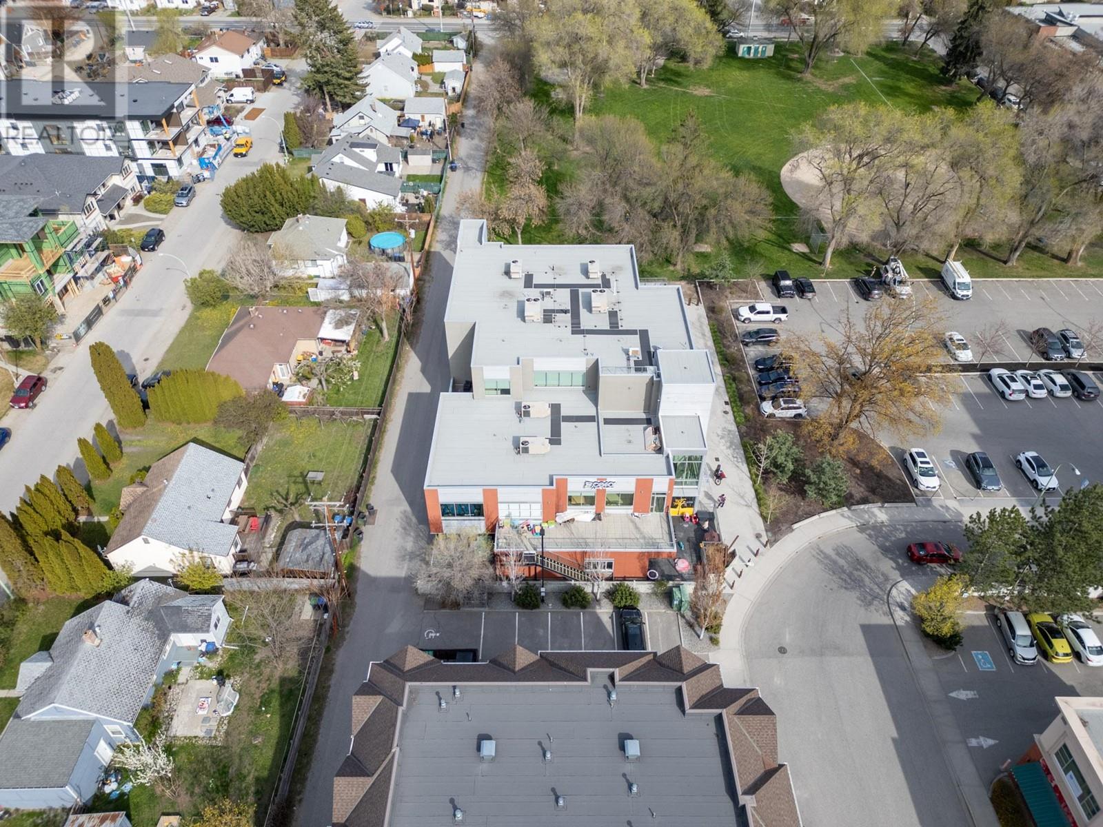 303 590 McKay Avenue, Kelowna