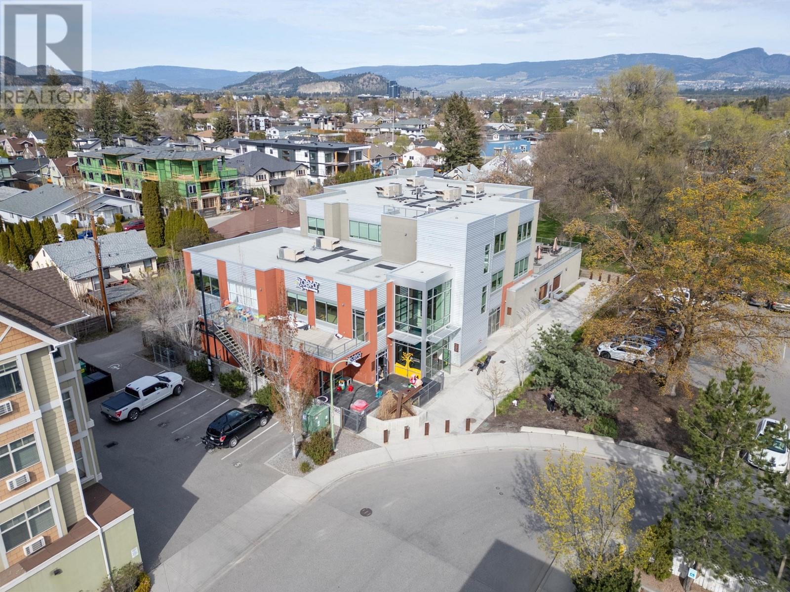 303 590 McKay Avenue, Kelowna