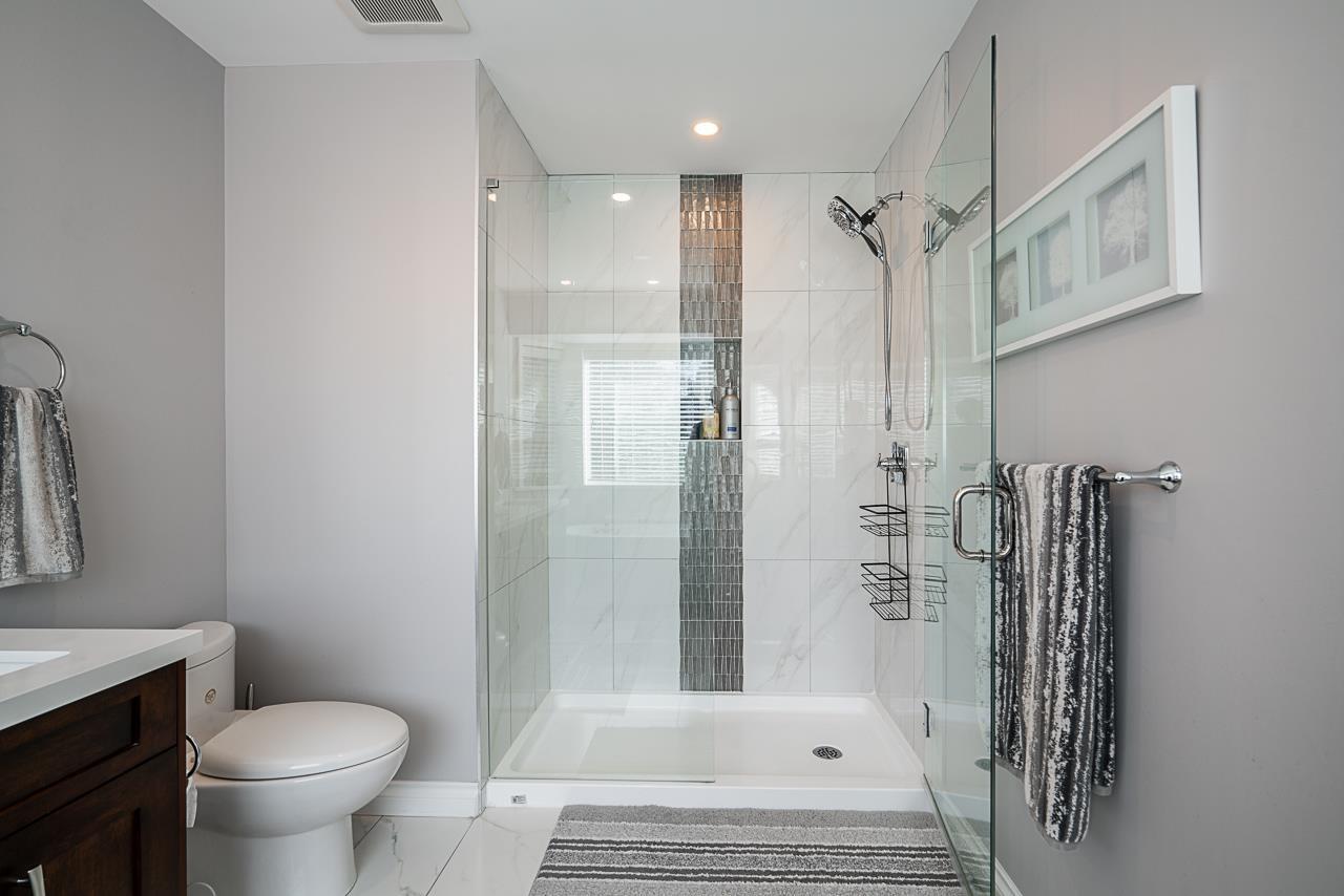 Photo 24 of 20552 96 A Avenue, Langley BC