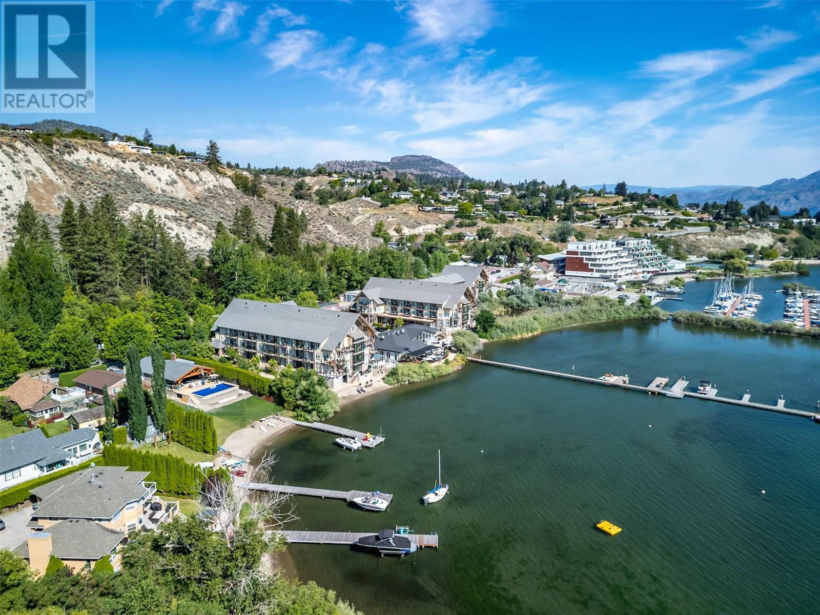  12609 Lakeshore Drive South, Summerland
