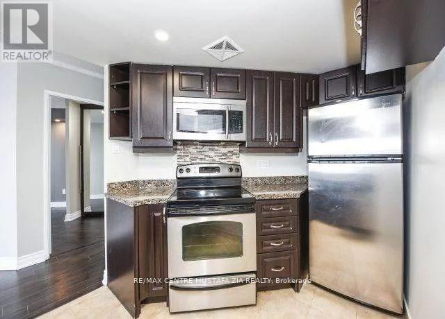 Photo 2 of 1506 250 Webb Drive, Mississauga ON