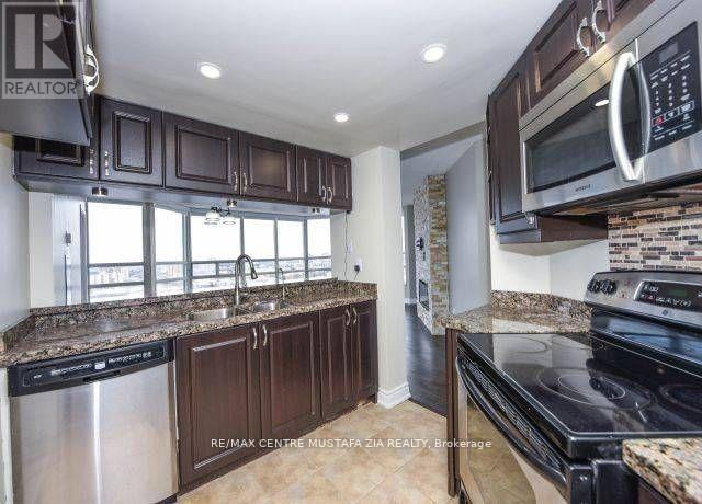 Photo 9 of 1506 250 Webb Drive, Mississauga ON