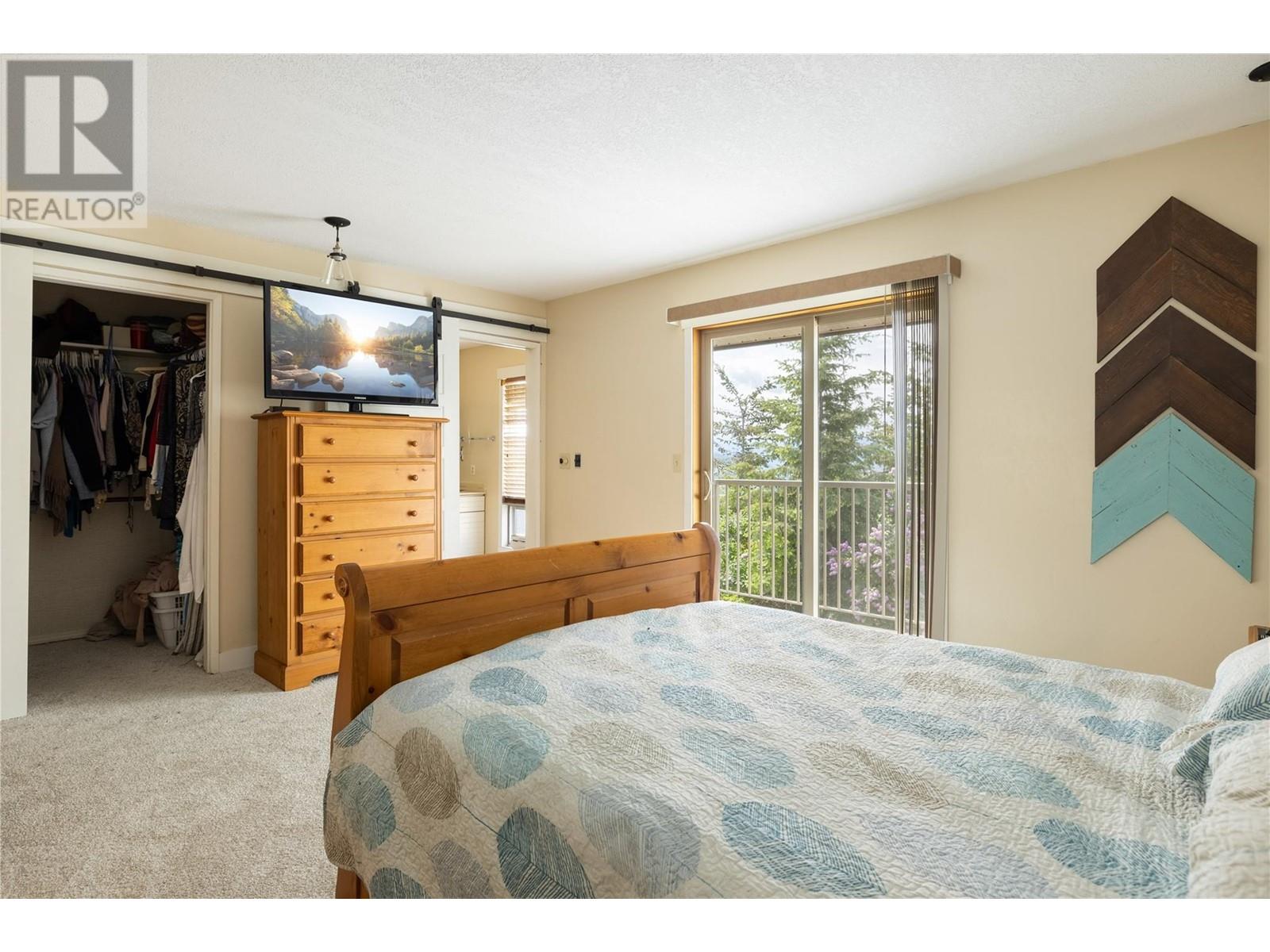5620 Neil Road, Vernon