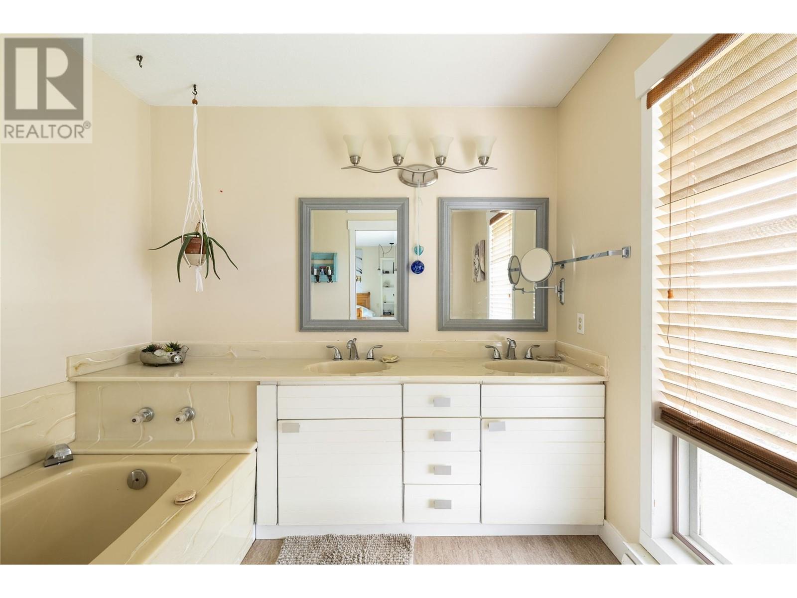 5620 Neil Road, Vernon