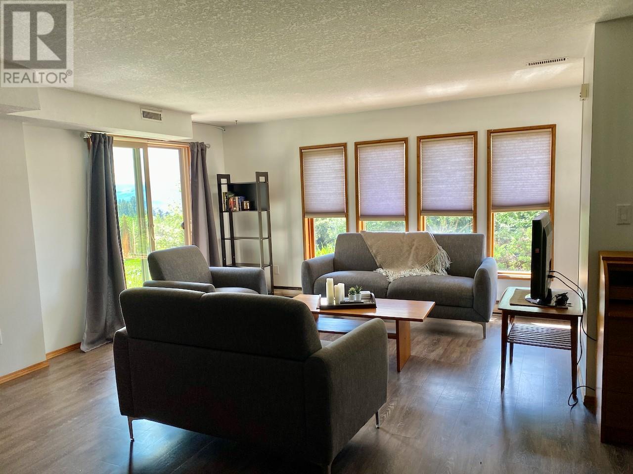 5620 Neil Road, Vernon