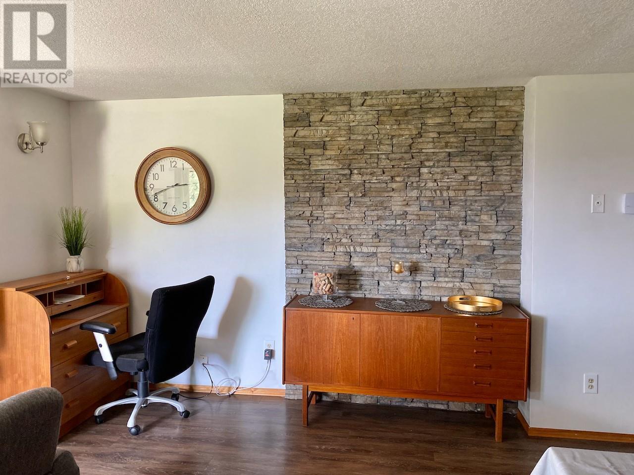 5620 Neil Road - 57