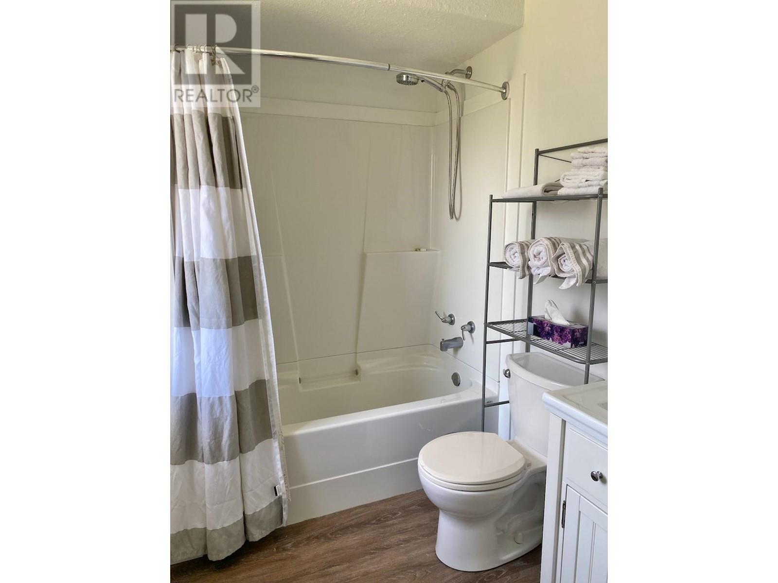 5620 Neil Road, Vernon