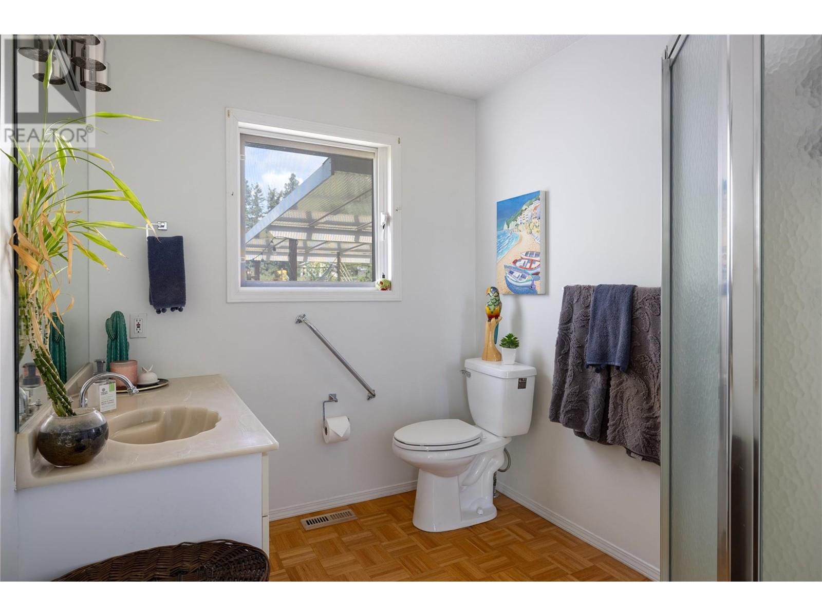 5620 Neil Road, Vernon