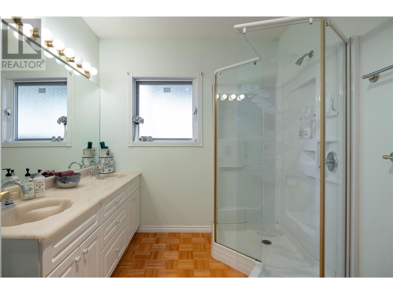 5620 Neil Road, Vernon