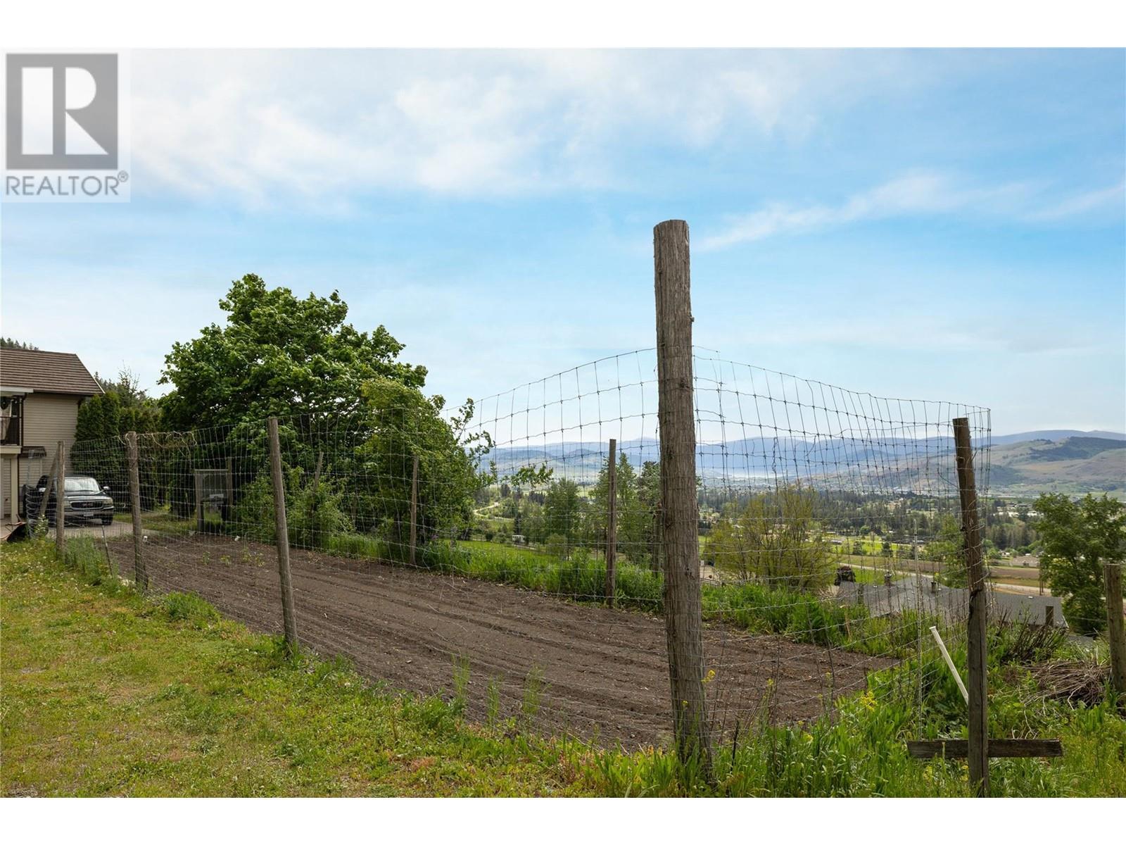 5620 Neil Road, Vernon