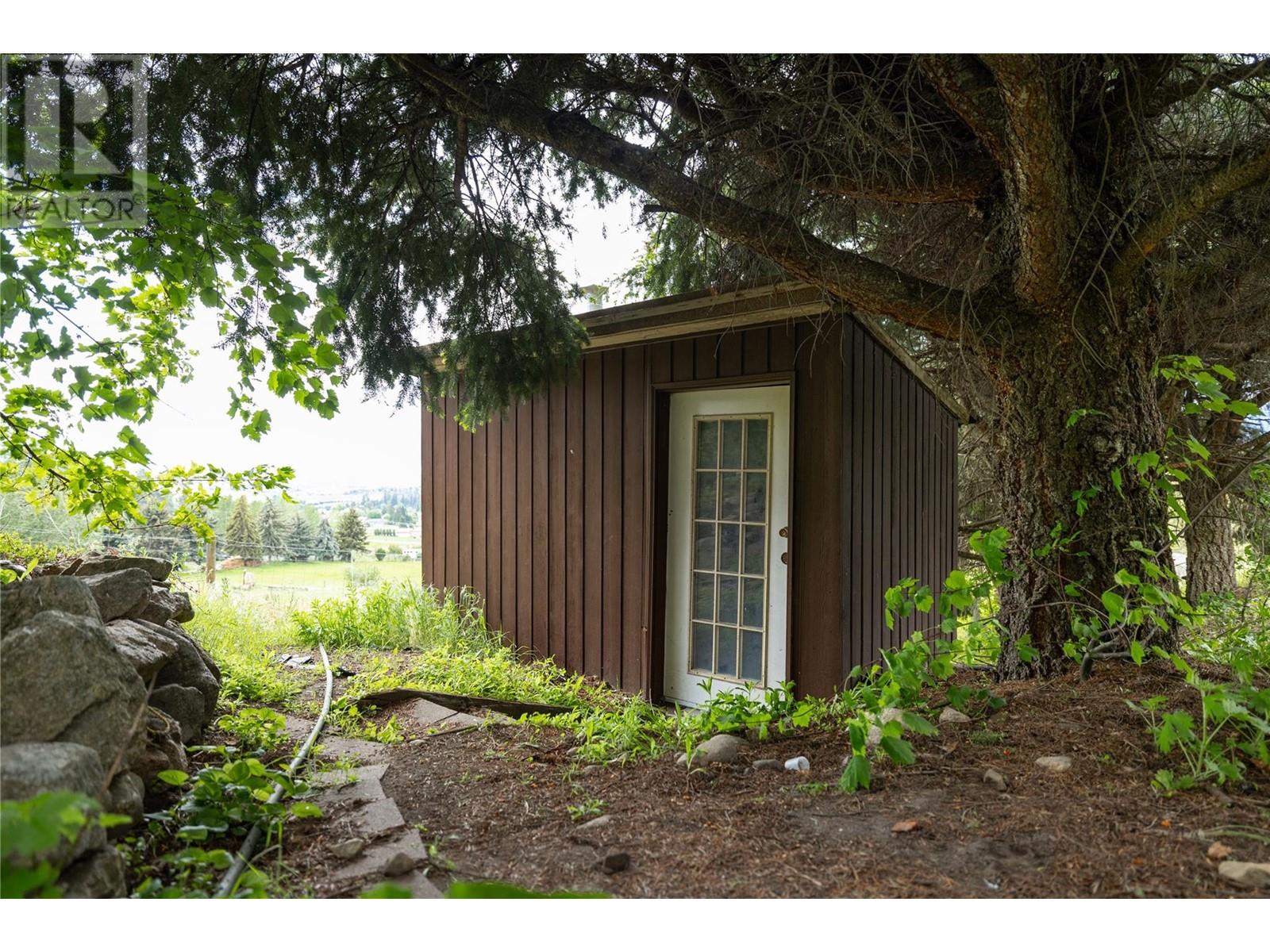 5620 Neil Road, Vernon