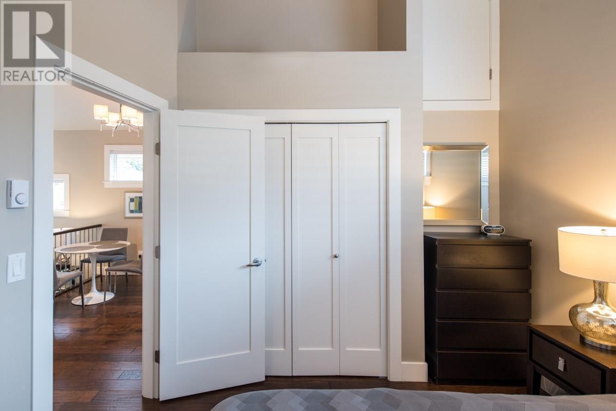 1057 SALSBURY DRIVE, Vancouver real estate listing R2979806