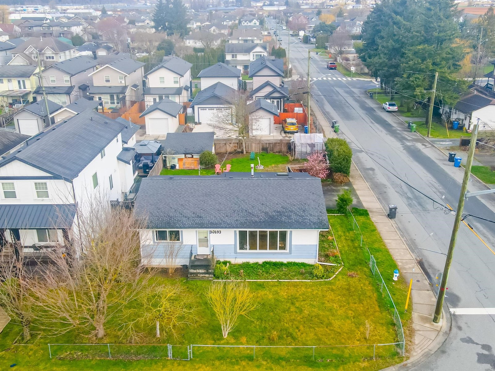 Photo 8 of 34693 2 Avenue, Abbotsford BC