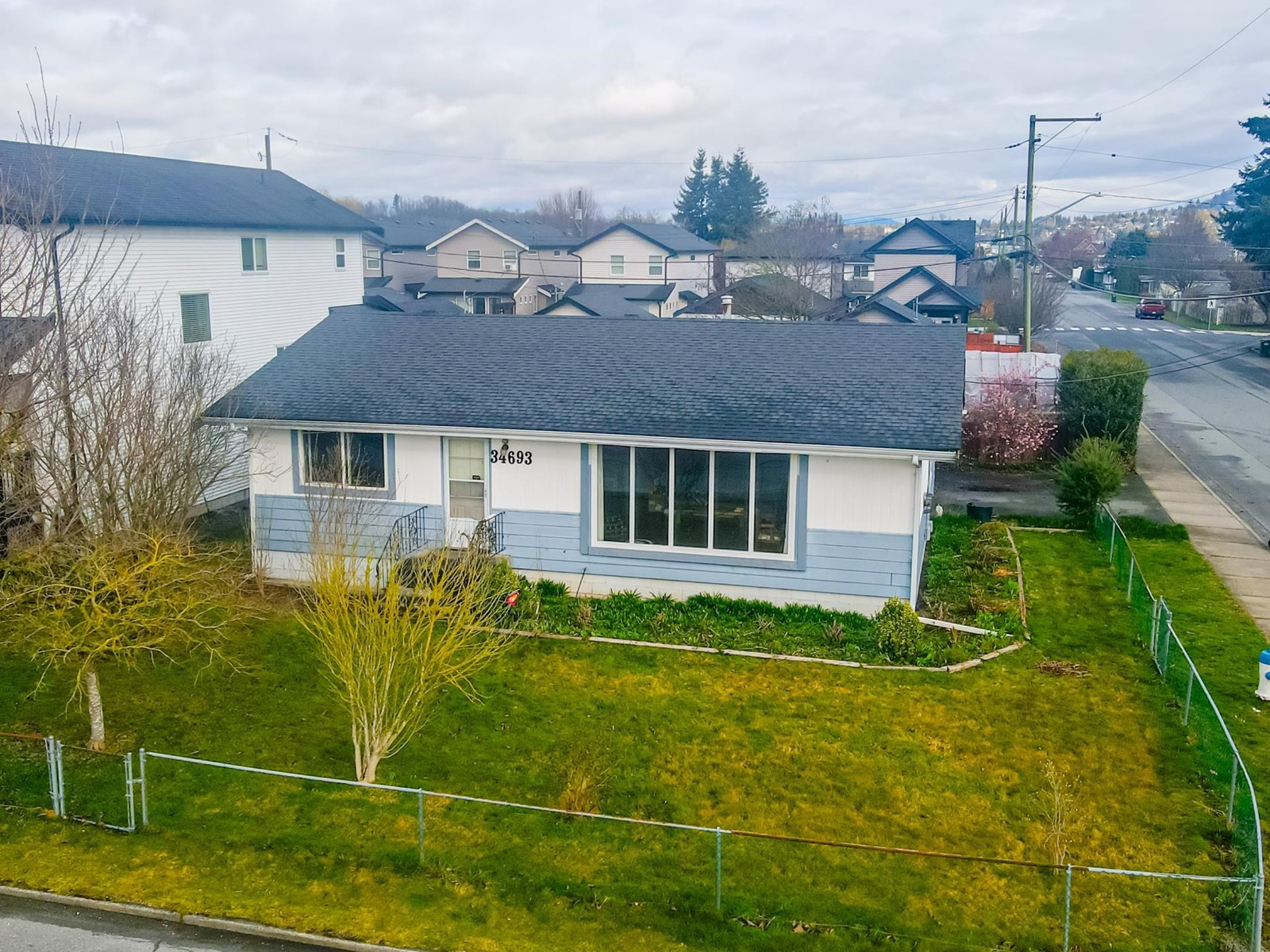 Photo 7 of 34693 2 Avenue, Abbotsford BC