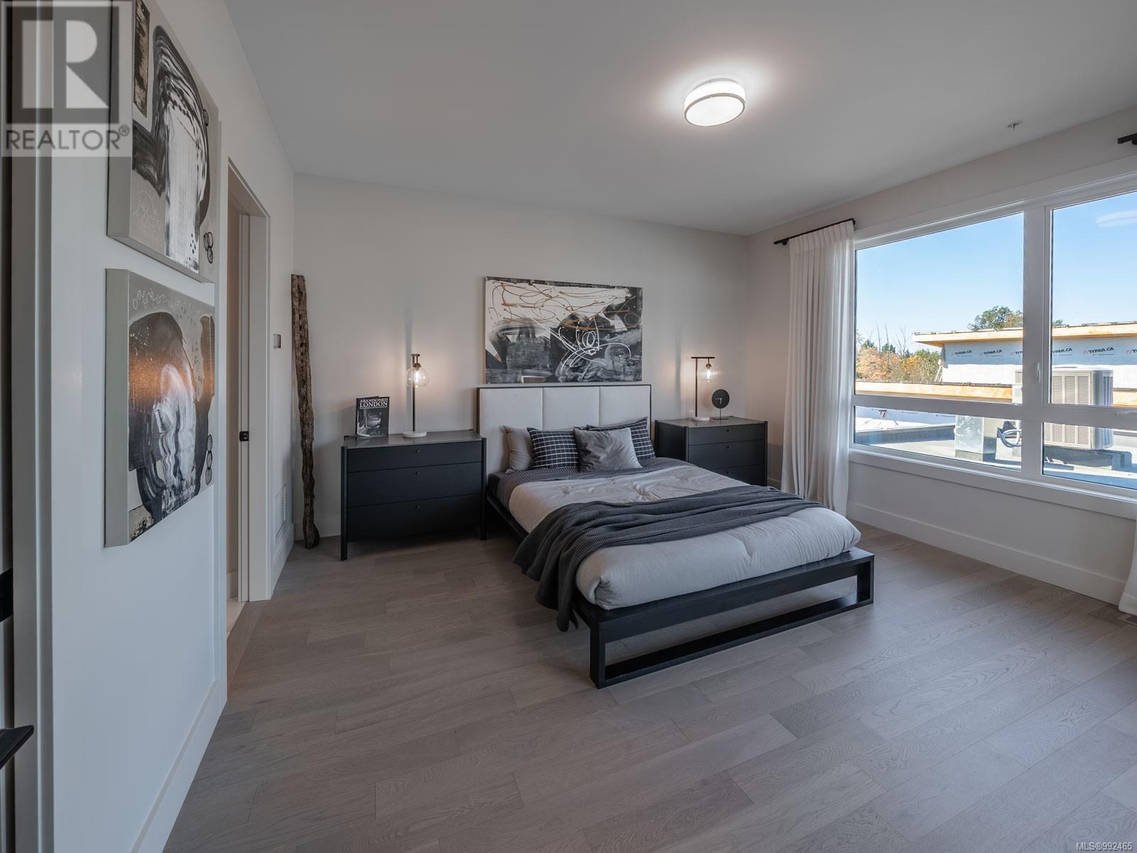 112 463 Hirst Ave, Parksville real estate listing 992465