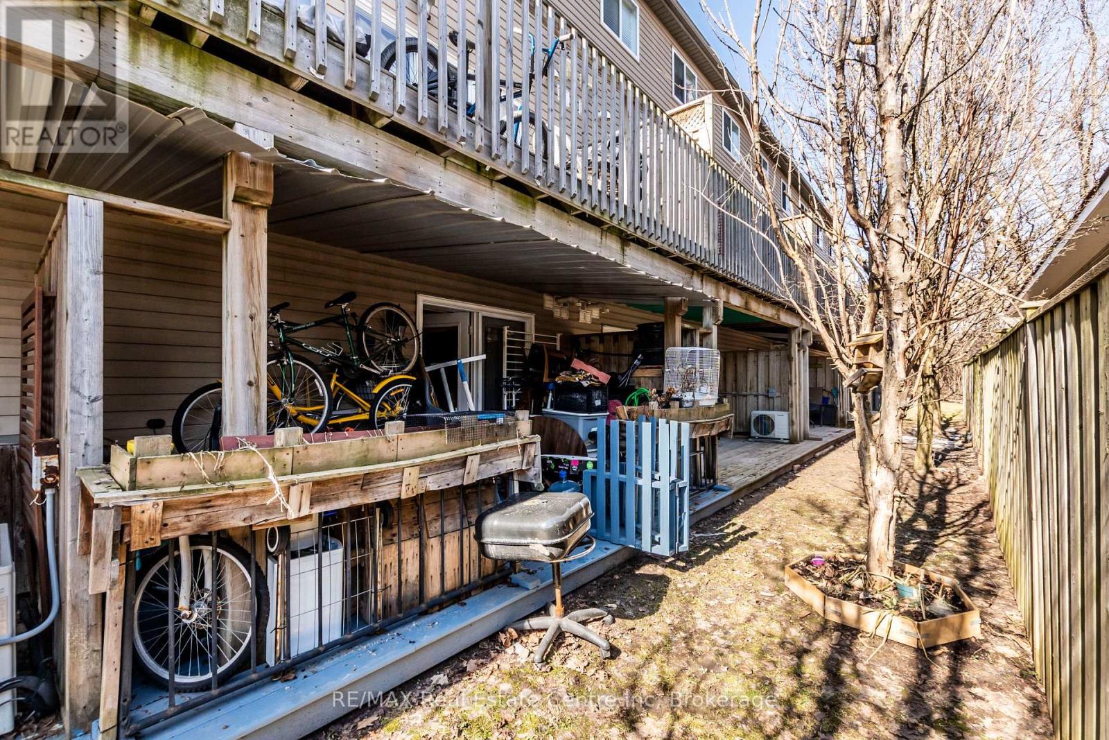 Photo 6 of 8 B 38 Howe Drive, Kitchener ON