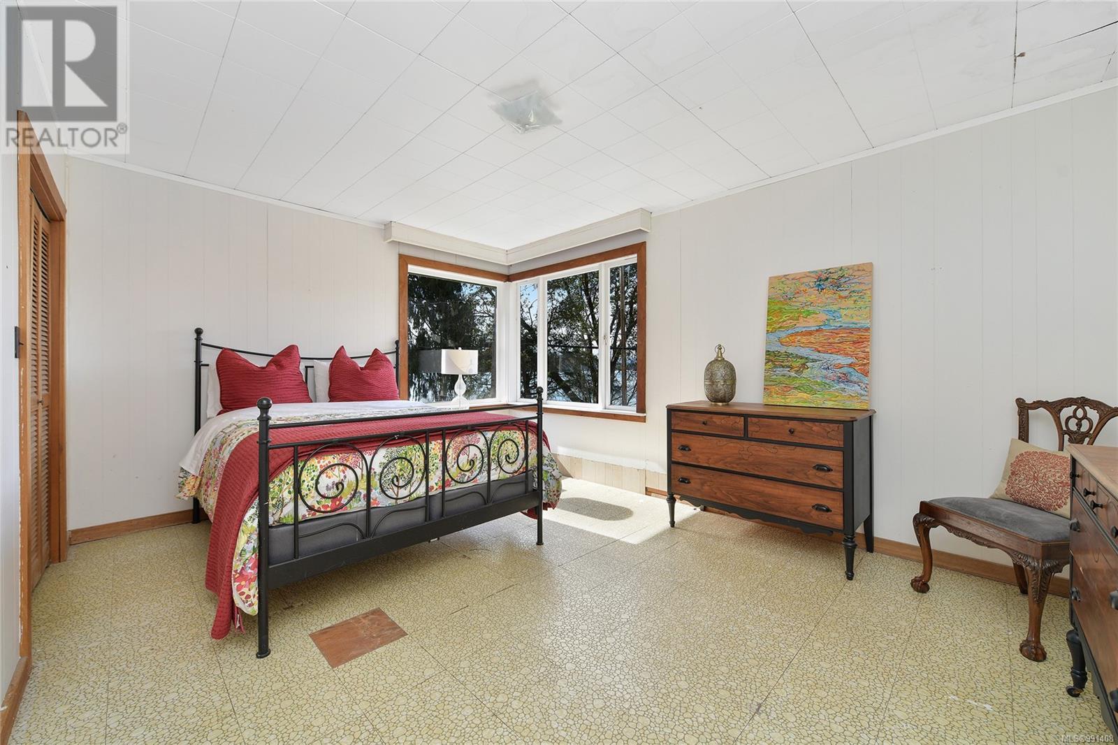  348 Georgina Point Road, Mayne Island