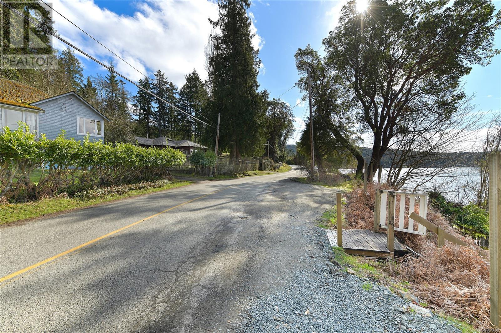  348 Georgina Point Road, Mayne Island