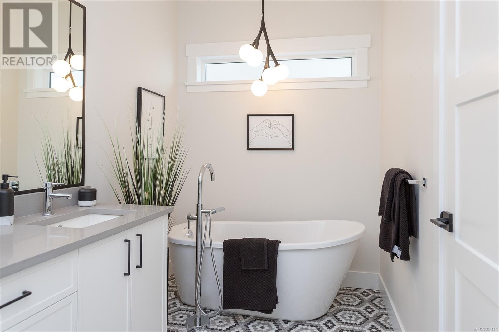 1403 Flint Ave, Langford real estate listing 992519