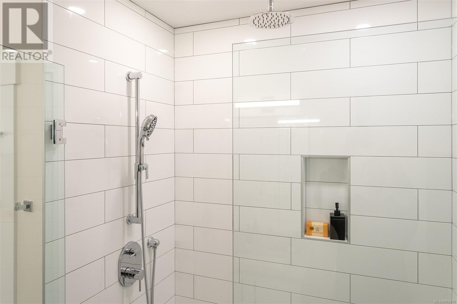 1403 Flint Ave, Langford real estate listing 992519