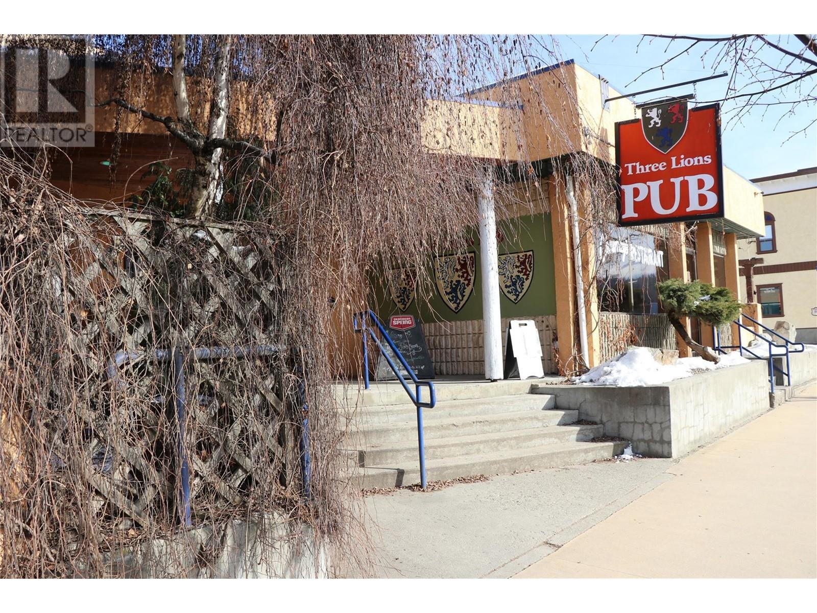 401 Broadway Street, Nakusp