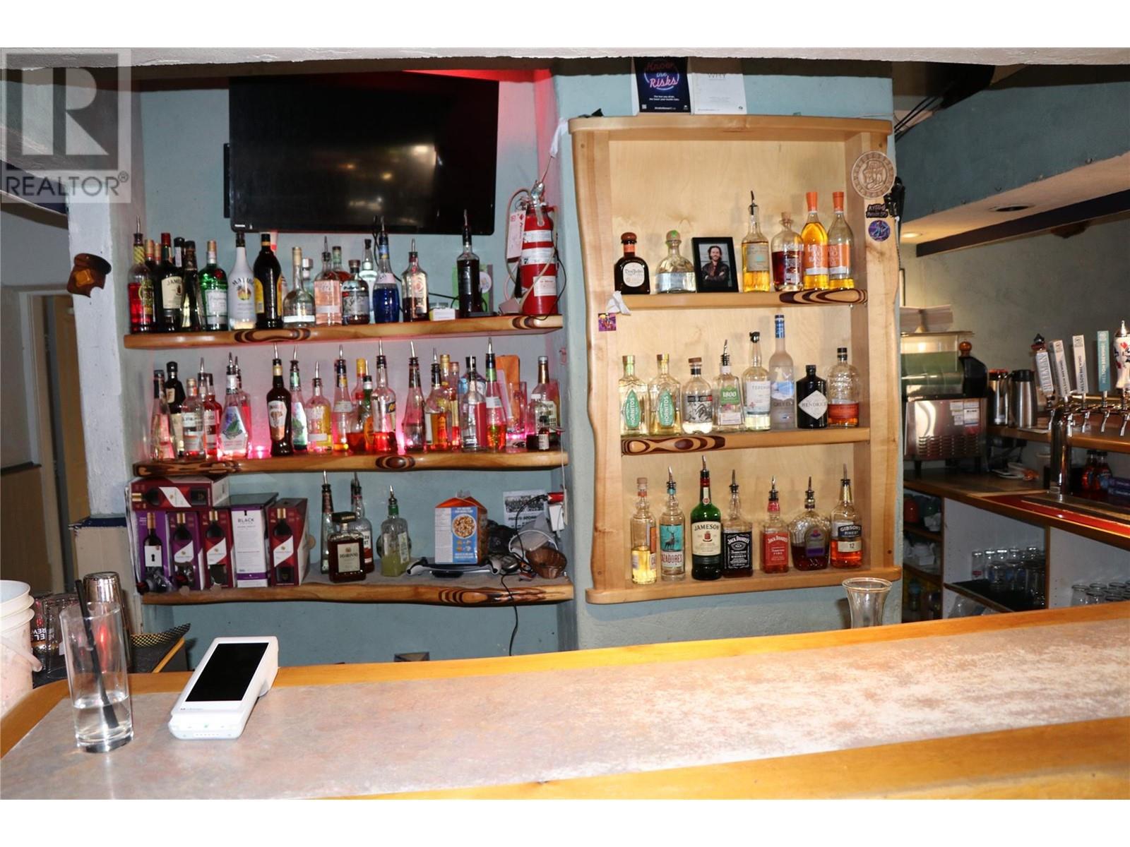 401 Broadway Street, Nakusp