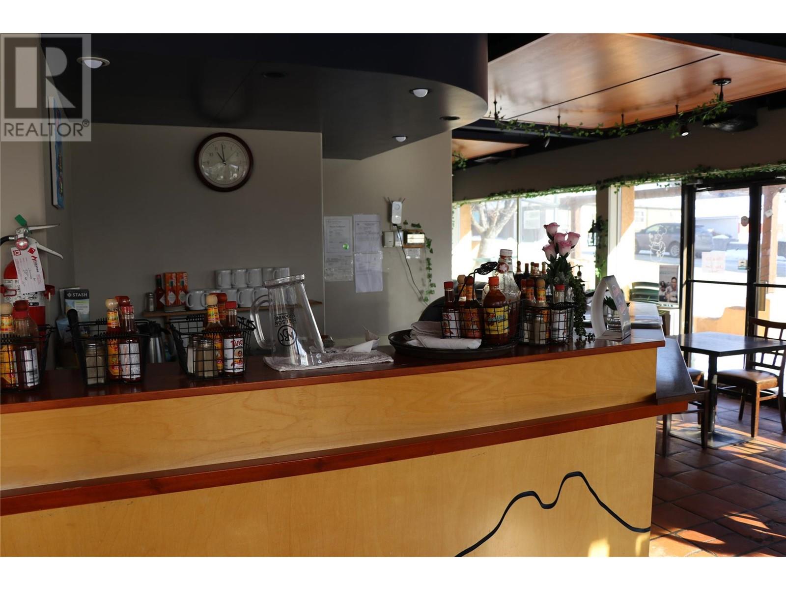 401 Broadway Street, Nakusp
