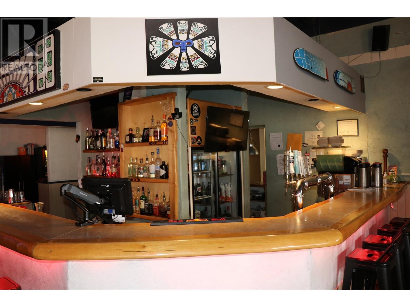 401 Broadway Street, Nakusp