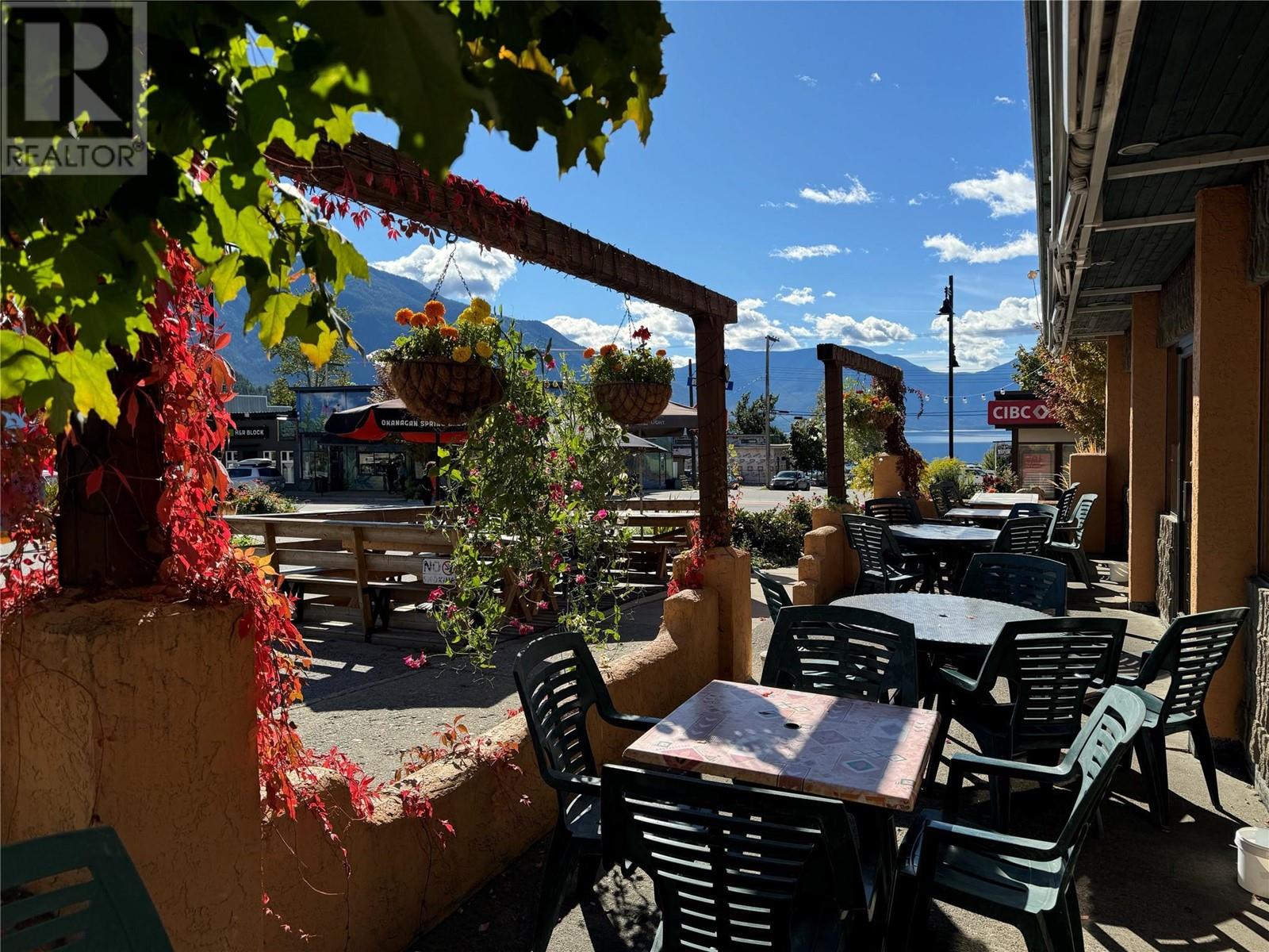 401 Broadway Street, Nakusp