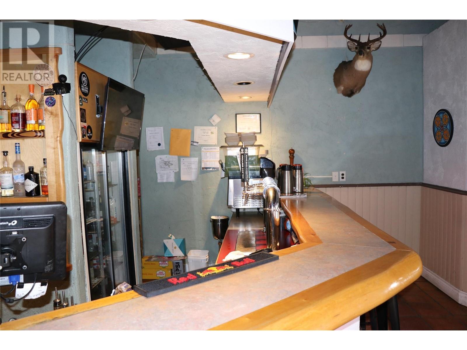 401 Broadway Street, Nakusp