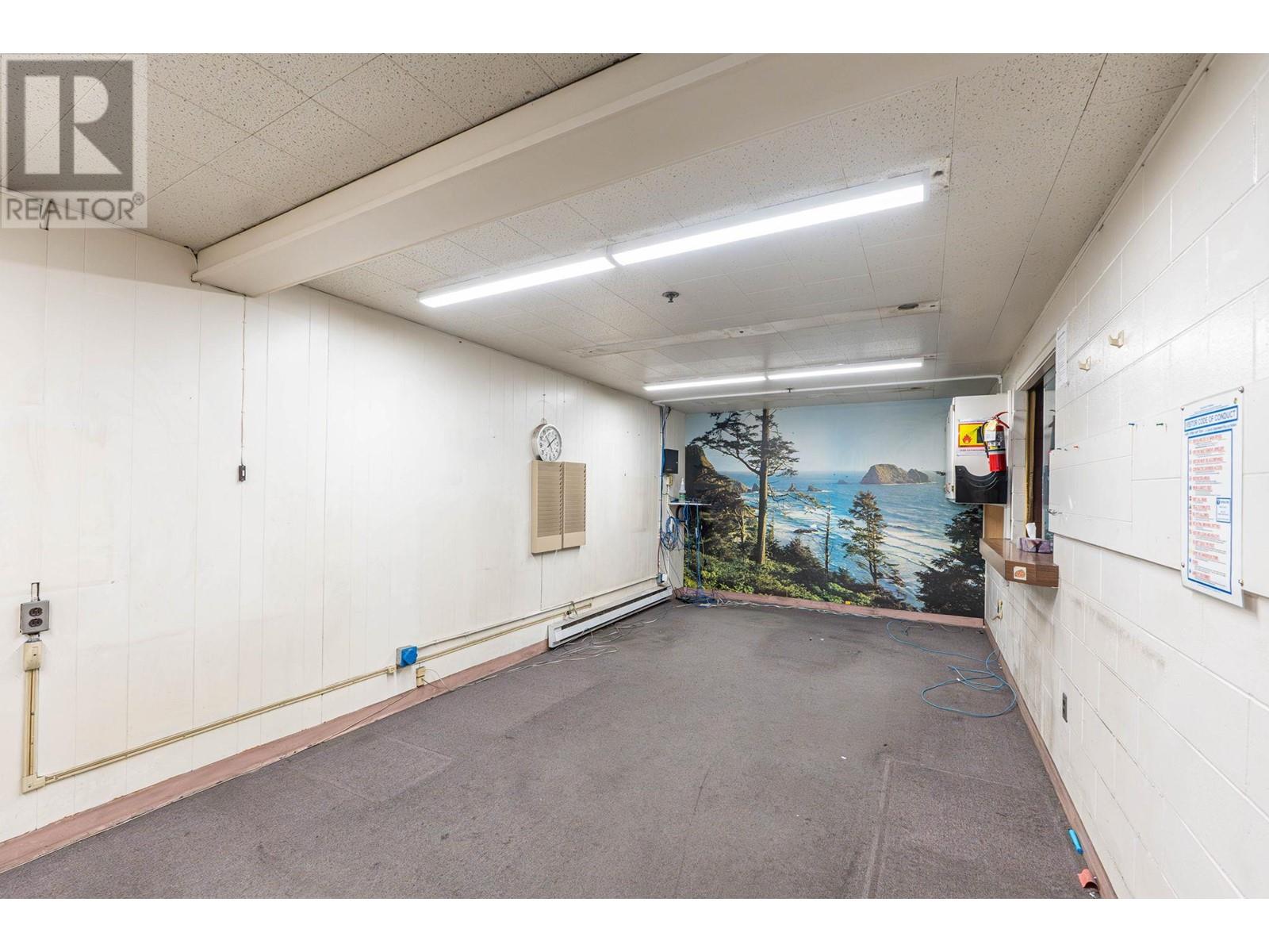 880 Vaughan Avenue, Kelowna