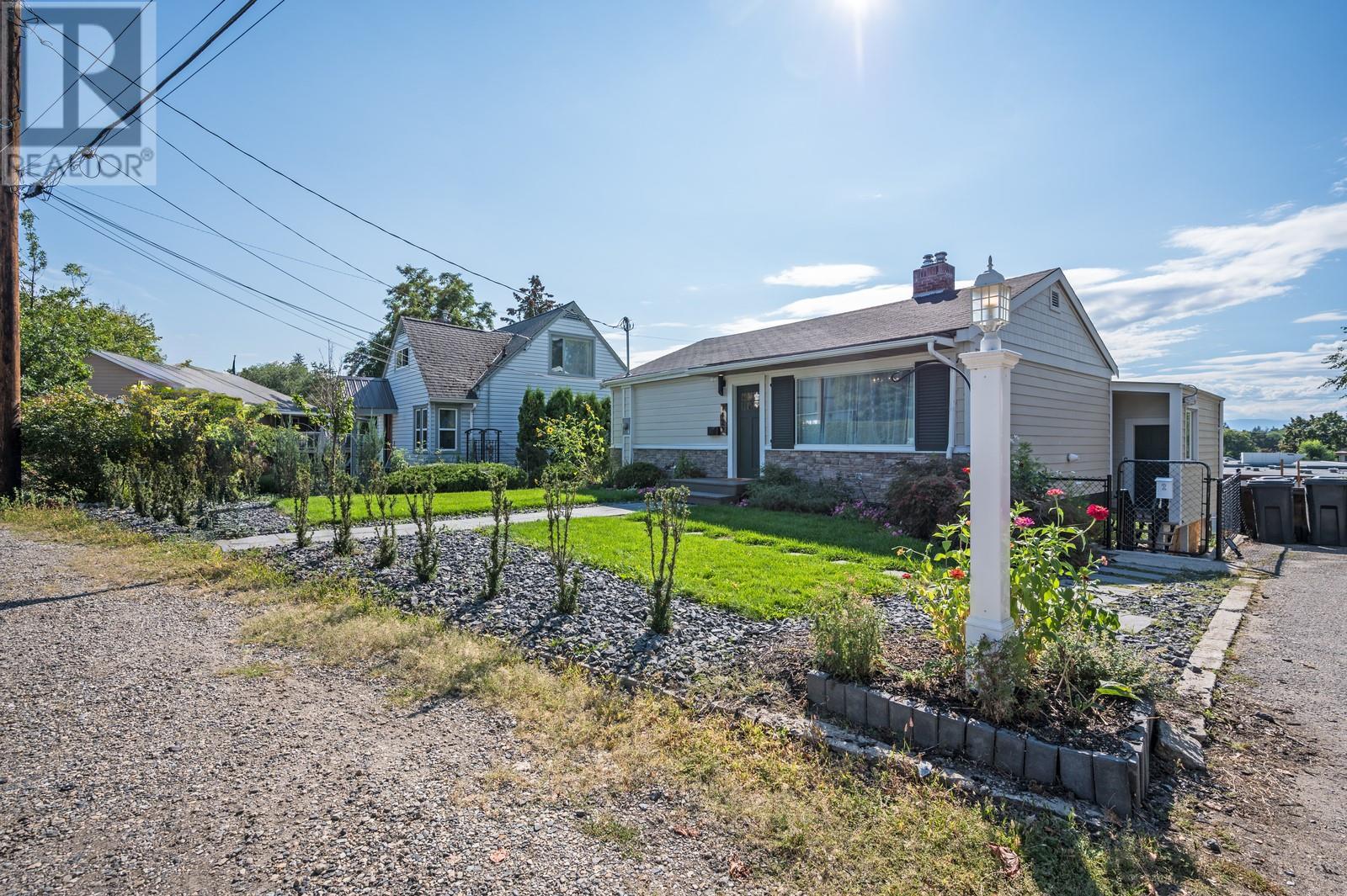  1422 Bankhead Crescent, Kelowna