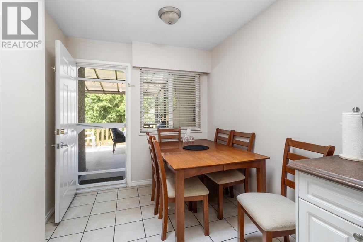 Photo 13 of 7575 10th Avenue, Burnaby BC