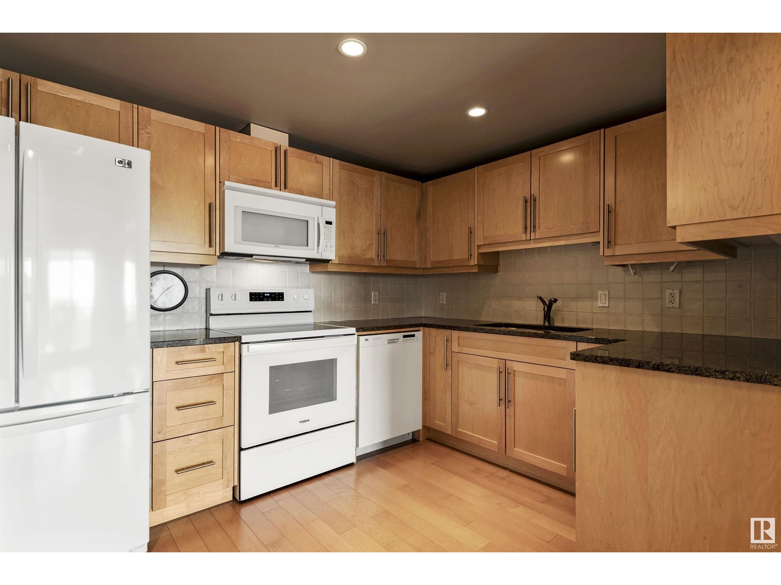 Photo 11 of 603 6608 28 Av Nw Nw, Edmonton AB