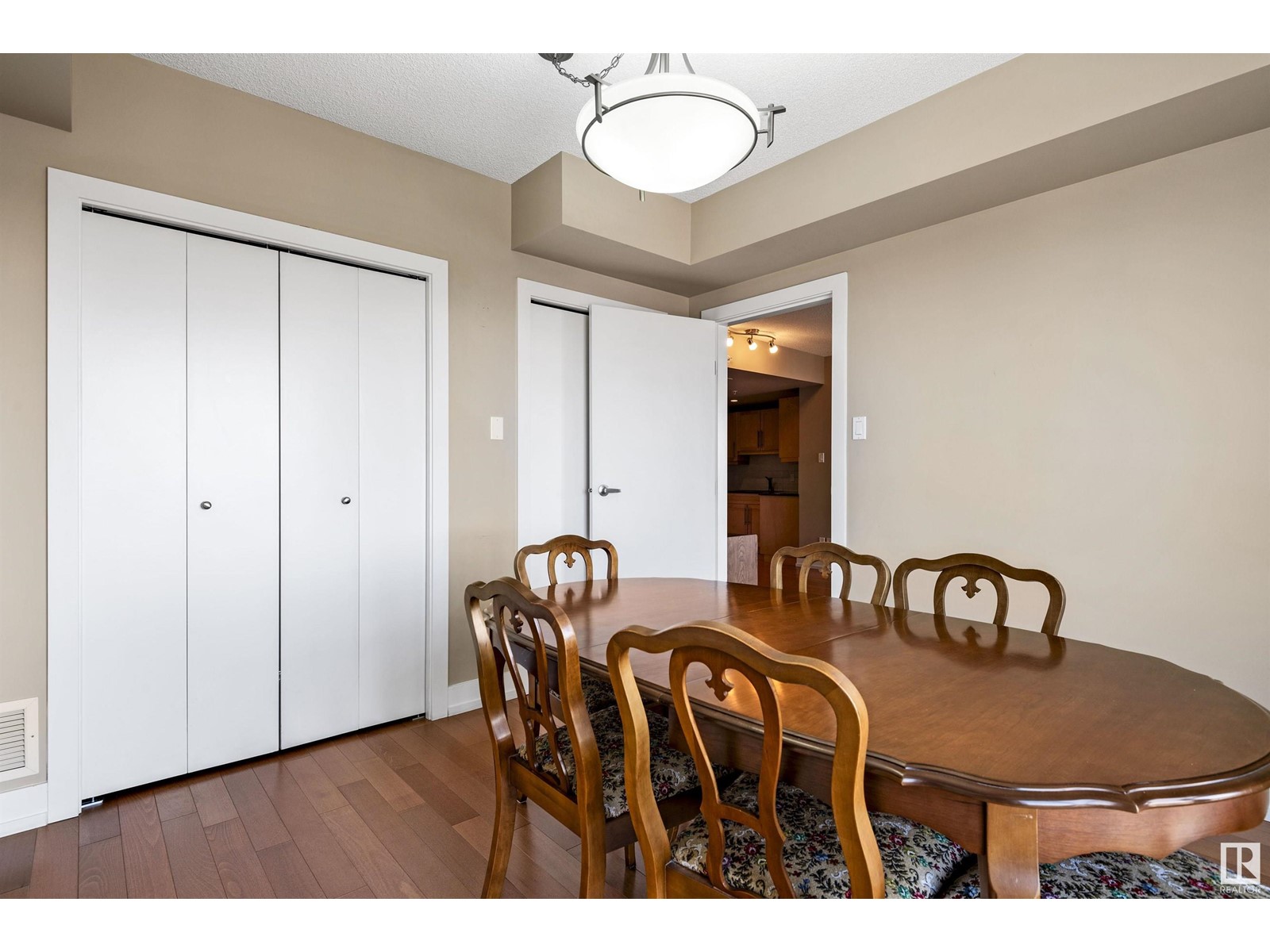 Photo 17 of 603 6608 28 Av Nw Nw, Edmonton AB