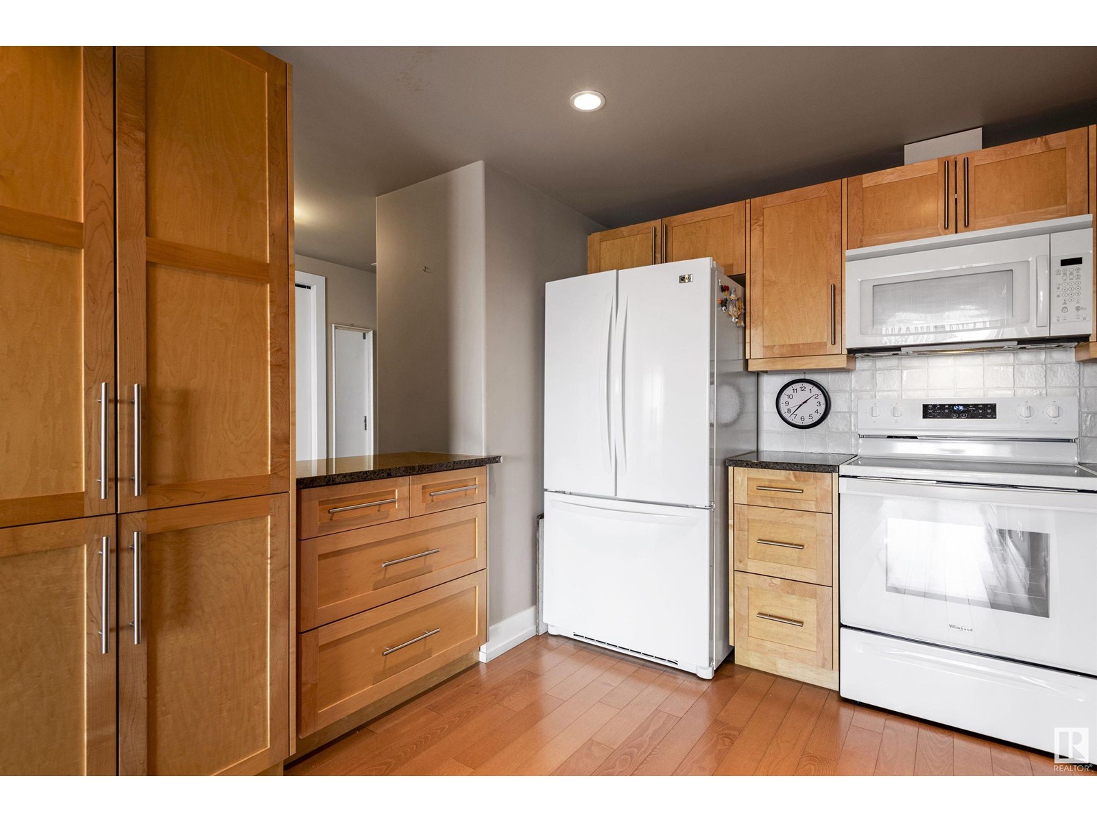 Photo 14 of 603 6608 28 Av Nw Nw, Edmonton AB