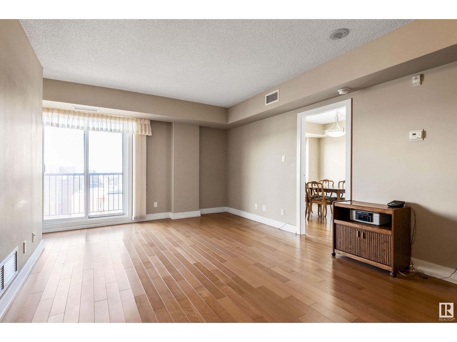 Photo 9 of 603 6608 28 Av Nw Nw, Edmonton AB